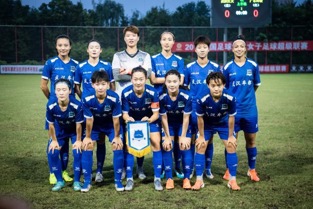 国际车队竞速成都天府绿道 赛事经济激活春日消费