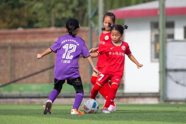 林书豪：P+身体对抗很强 和CBA强弱还不好评价